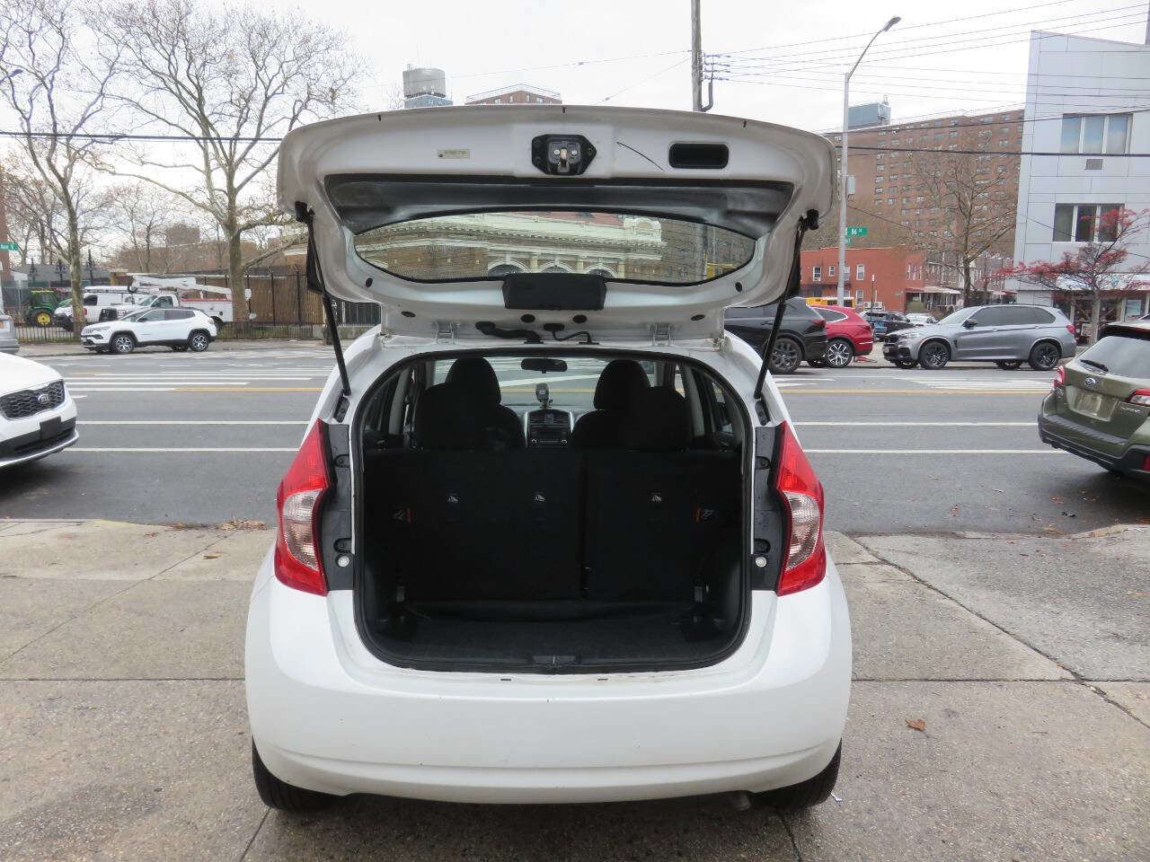 Used 2015 Nissan Versa Note SV image 19