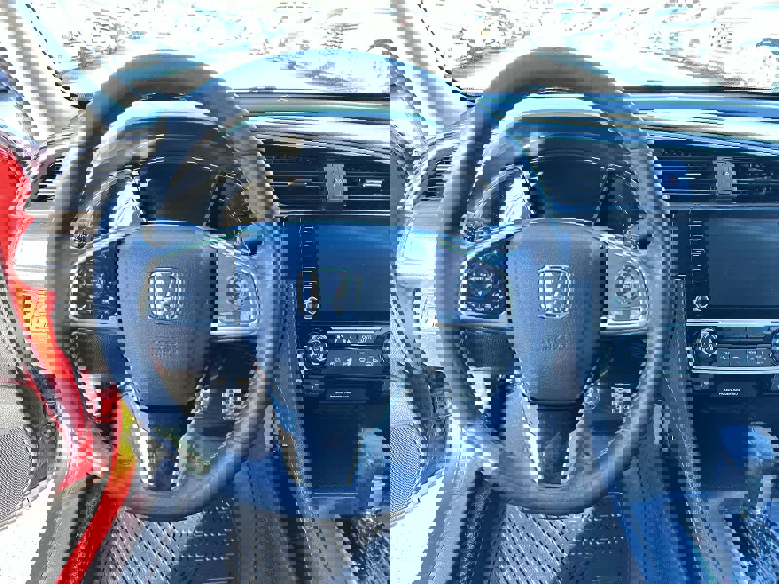 Used 2019 Honda Civic Touring image 17