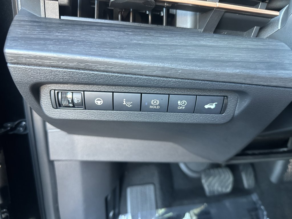 Used 2024 Nissan Ariya FWD image 31