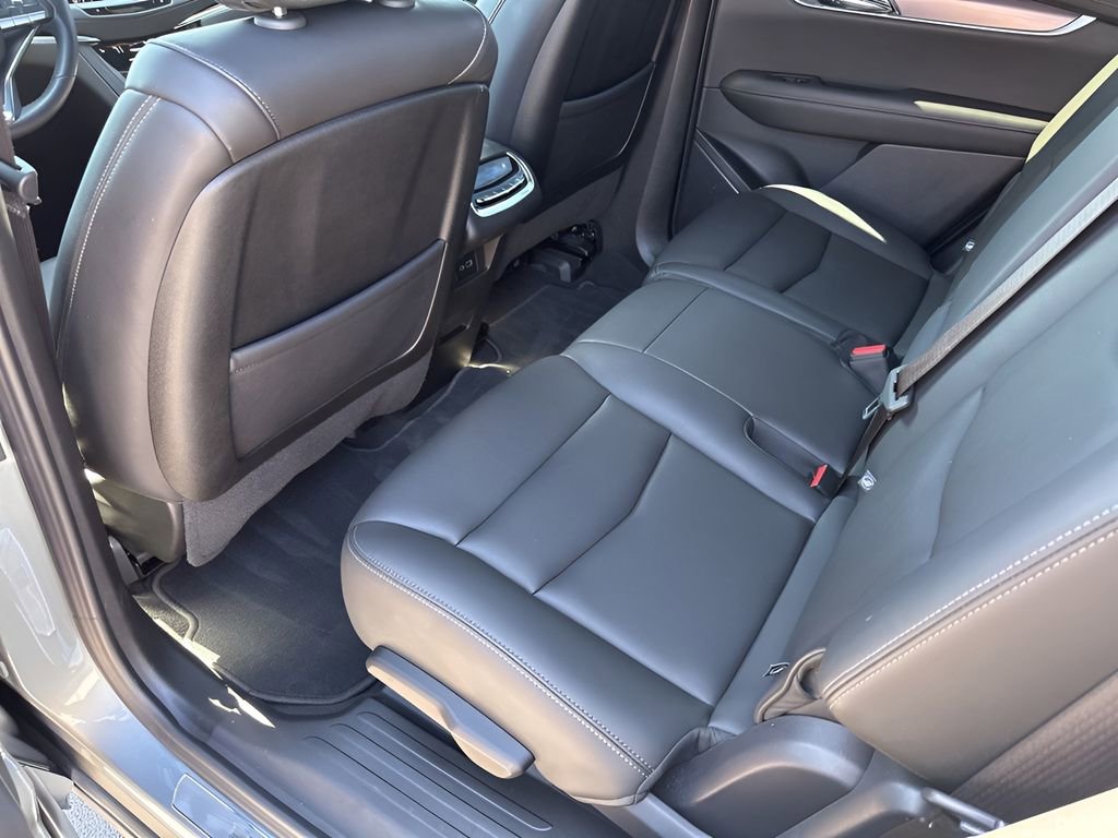 New 2025 Cadillac XT6 Luxury image 20