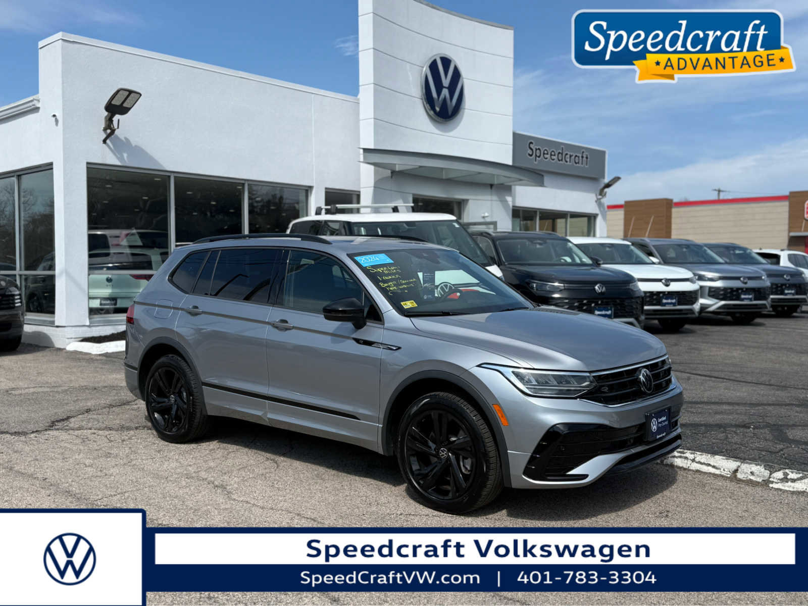 Certified 2024 Volkswagen Tiguan SE R-Line image 1