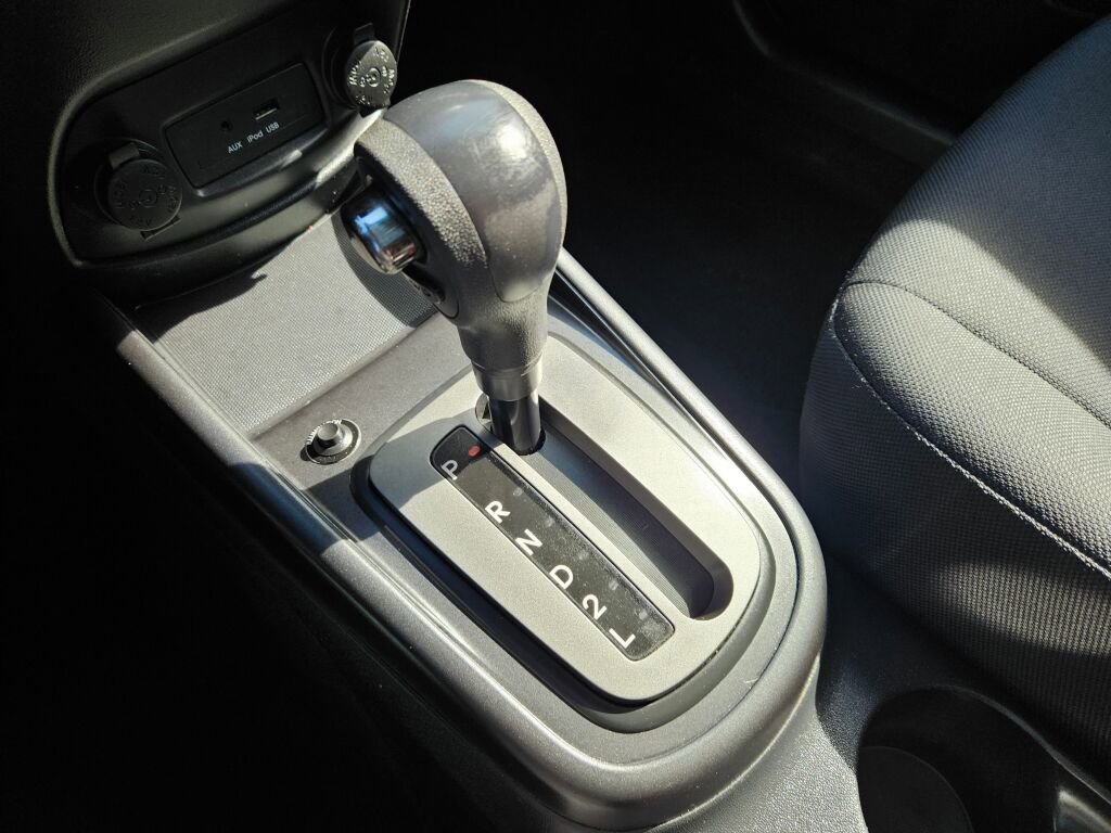Used 2013 Honda Fit image 54