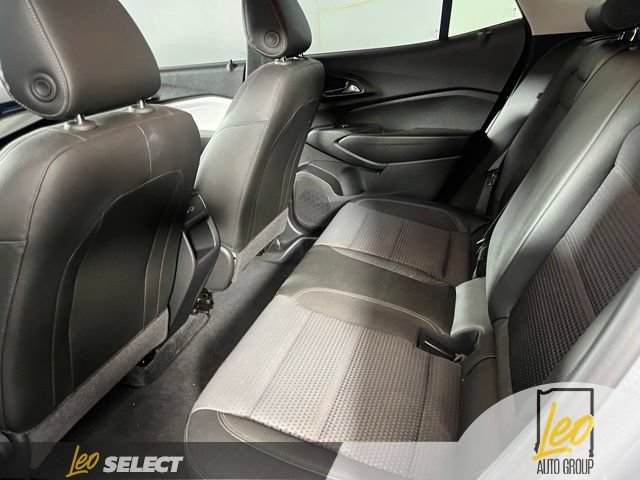 Used 2024 Chevrolet Trax LT w/ Driver Confidence Package FWD image 17