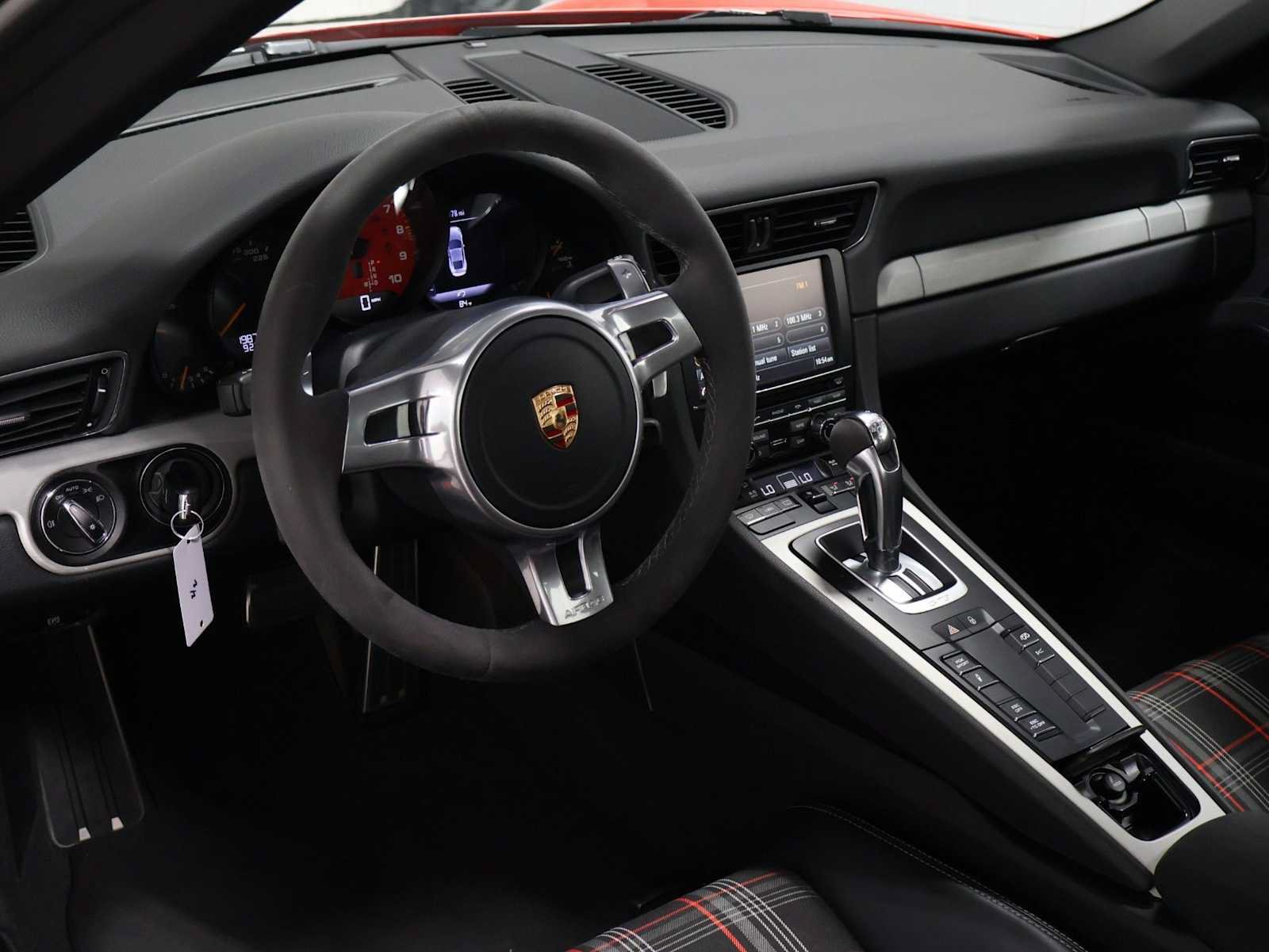 Used 2015 Porsche 911 GT3 RWD image 4