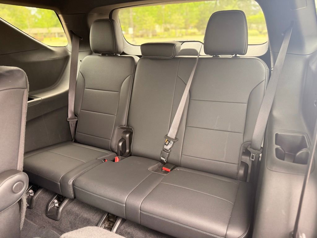 Certified 2025 Chevrolet Traverse LT image 20