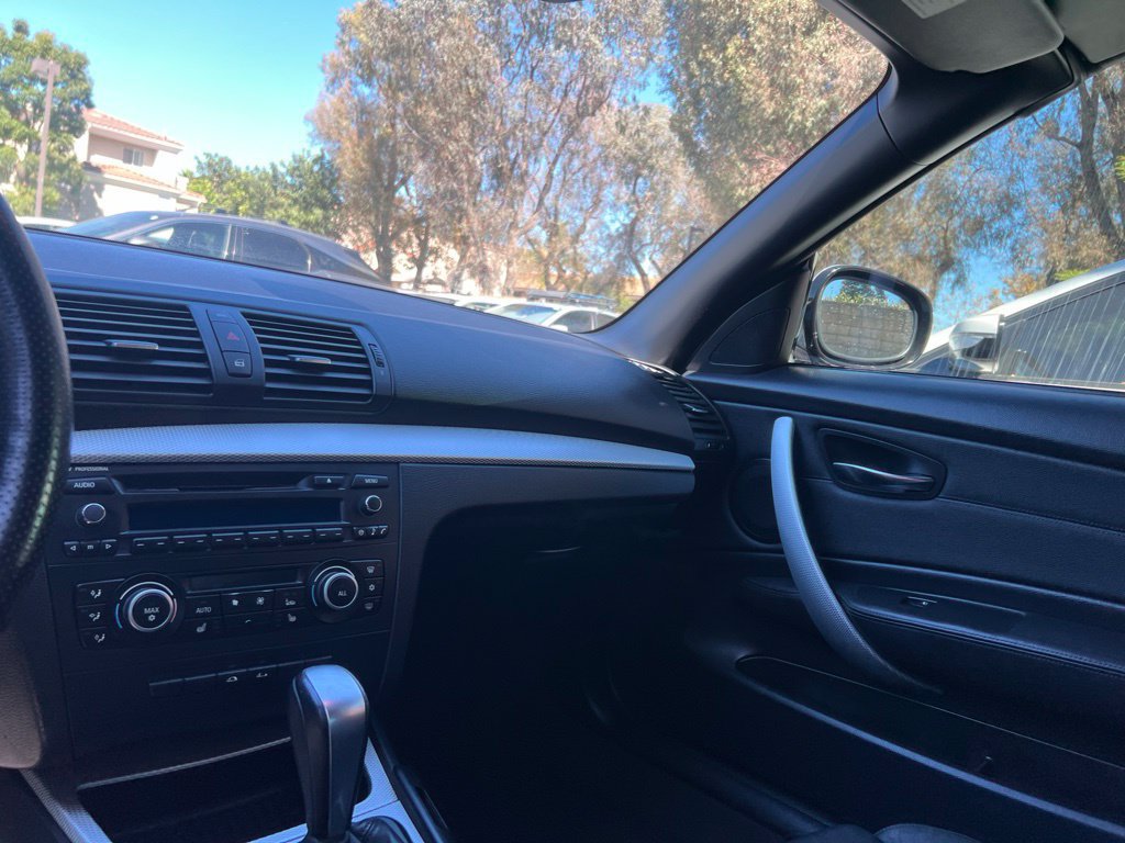 Used 2010 BMW 135i Convertible RWD image 12
