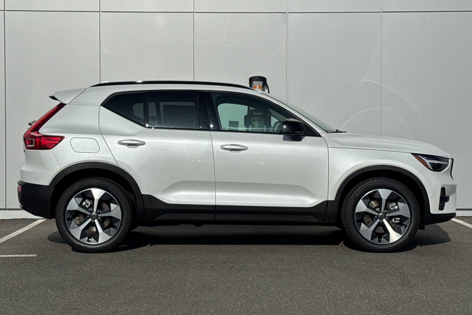 New 2026 Volvo XC40 B5 Plus w/ Protection Package Premier AWD/4WD image 6