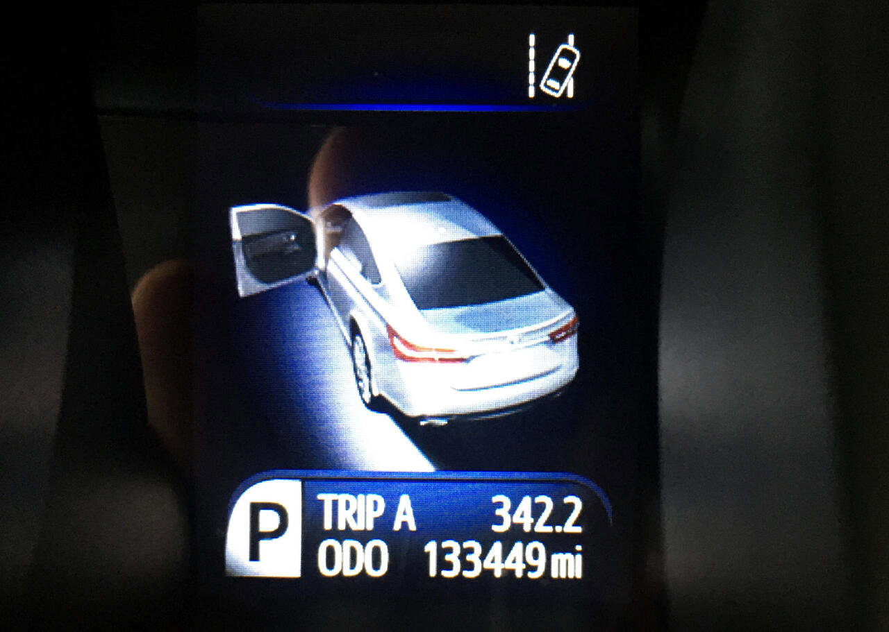 Used 2018 Toyota Avalon XLE Premium image 24