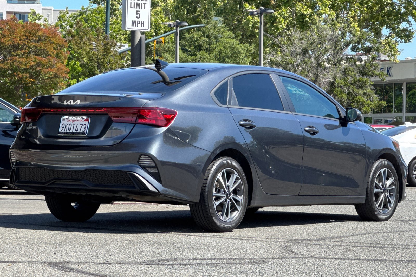 Used 2024 Kia Forte LXS w/ LXS Technology Package FWD image 4