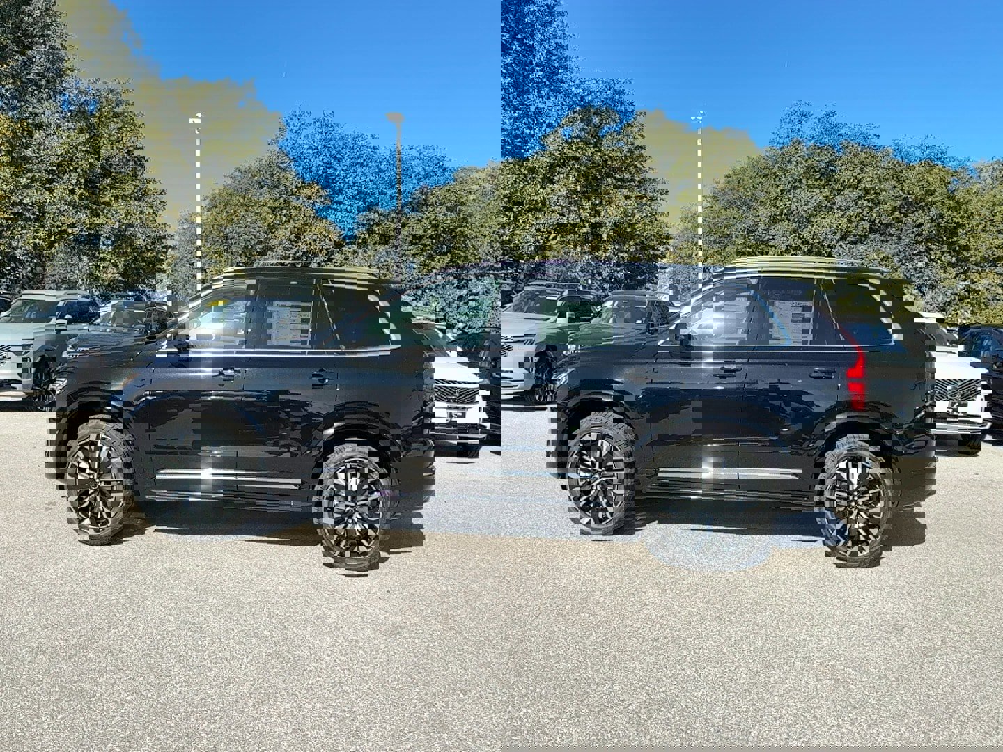 New 2026 Volvo XC90 B5 Core image 3