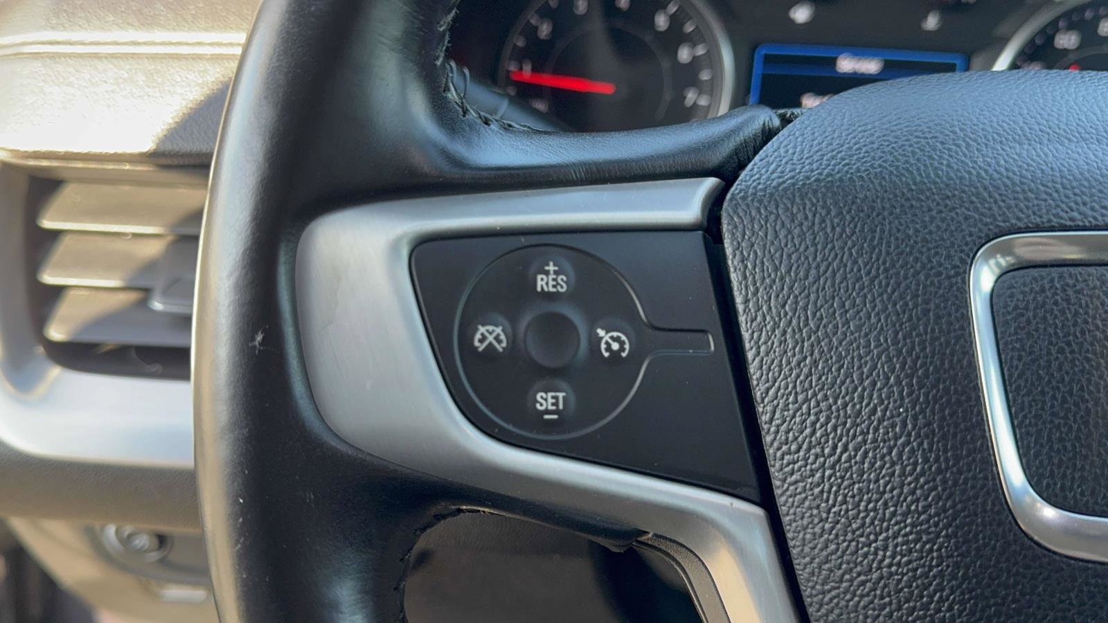 Used 2019 GMC Terrain SLE w/ Driver Convenience Package image 16