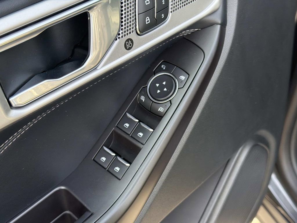 Used 2020 Ford Explorer Limited w/ Class III Trailer Tow Package AWD/4WD image 23