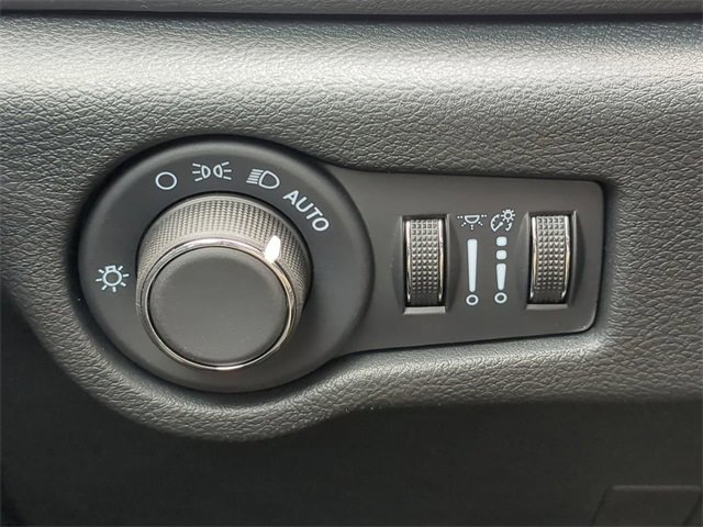 New 2026 Chrysler Voyager LX image 27