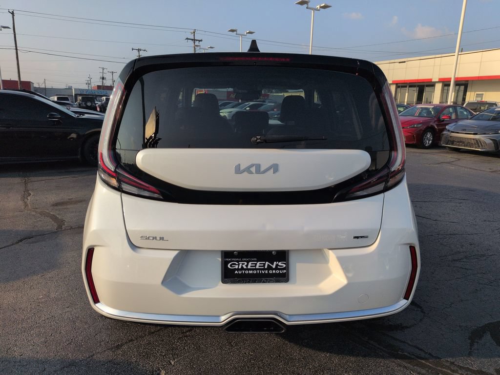 Used 2024 Kia Soul GT-Line w/ GT-Line Technology Package FWD image 4