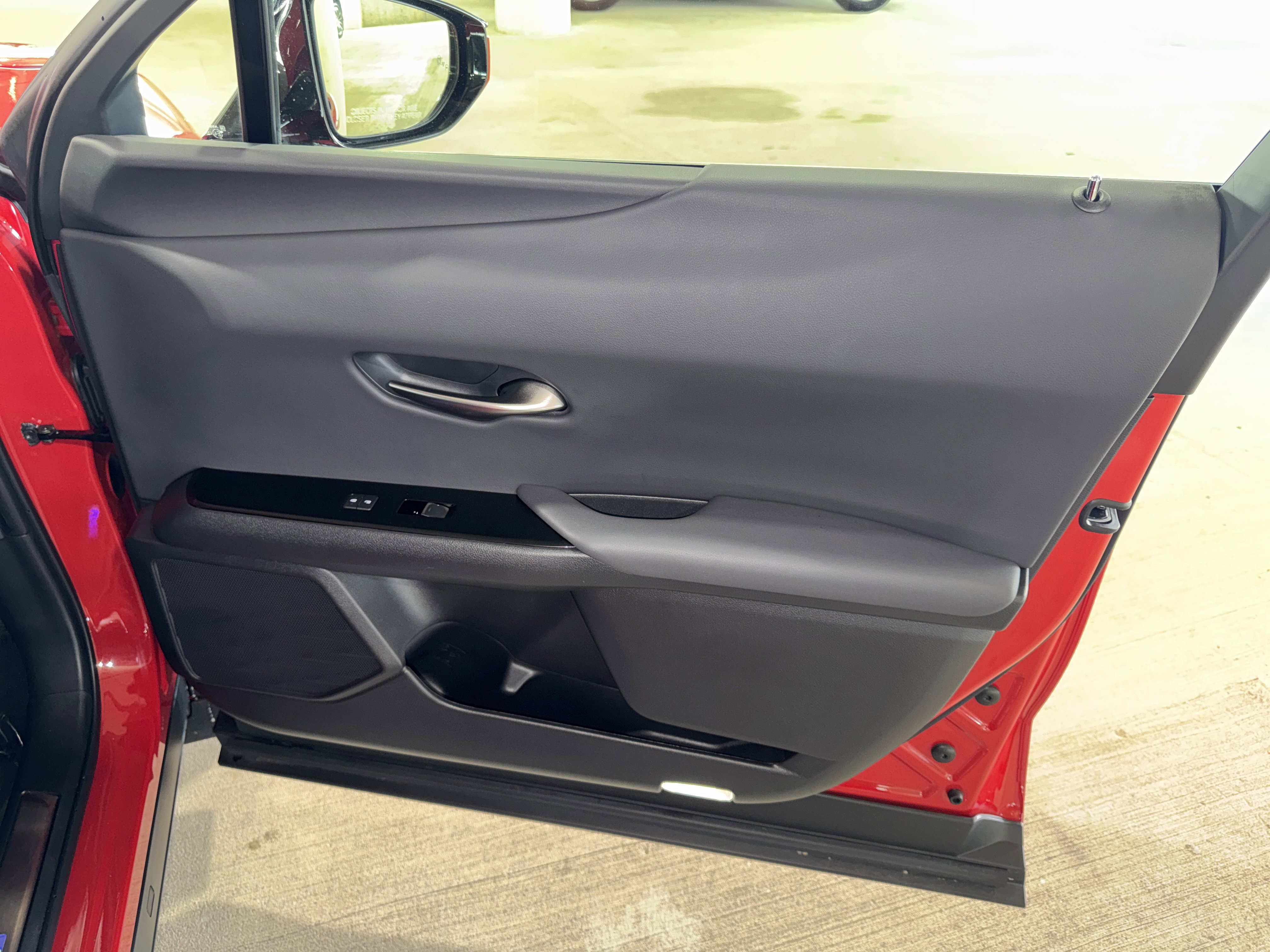 Used 2024 Lexus UX 250h F Sport image 9