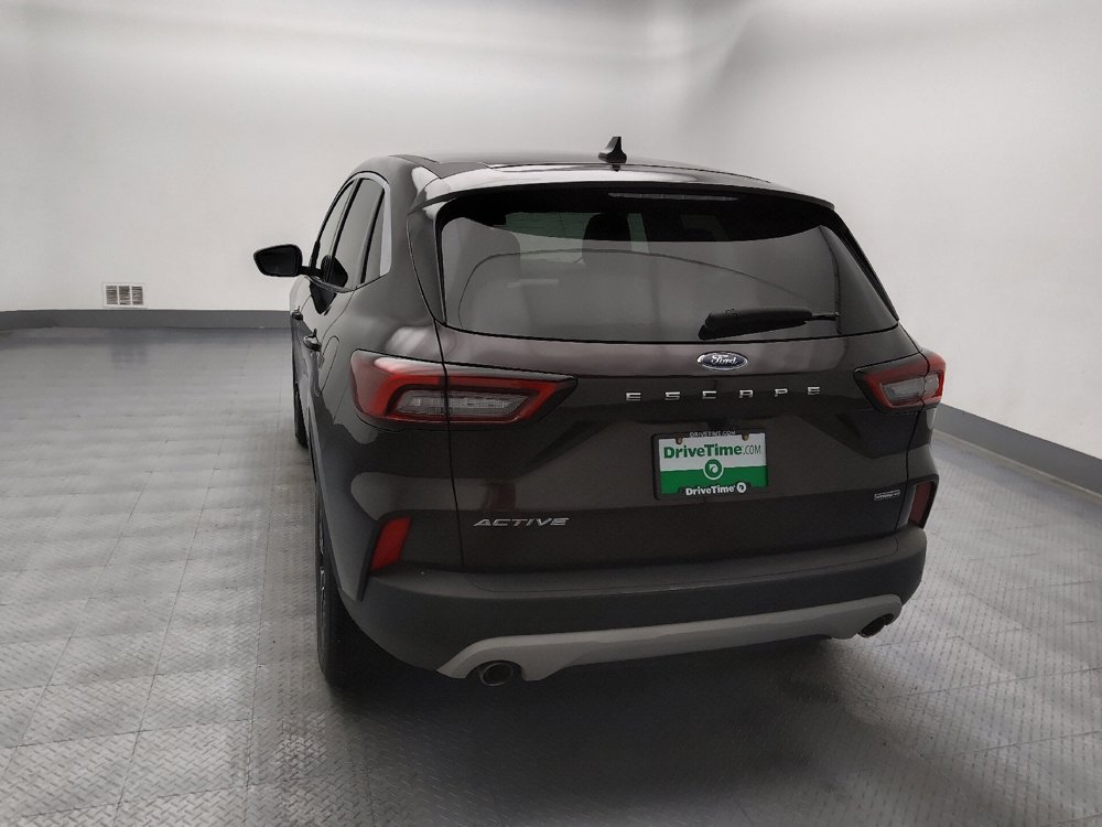 Used 2023 Ford Escape Active w/ Tech Pack #1 AWD/4WD image 6