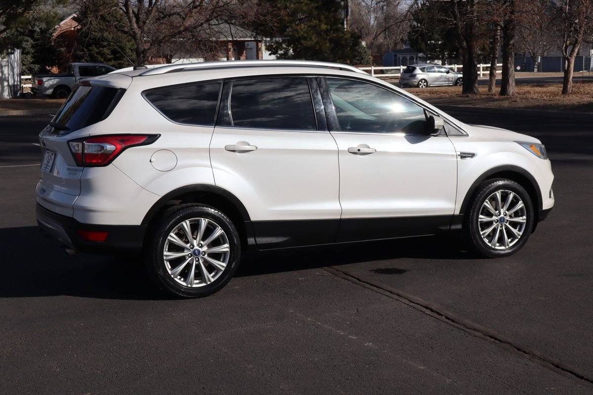 Used 2017 Ford Escape Titanium image 4