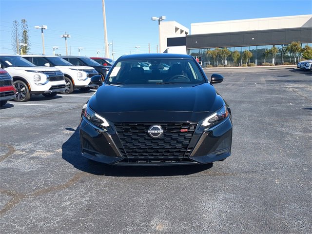 Used 2024 Nissan Altima 2.5 SR image 3