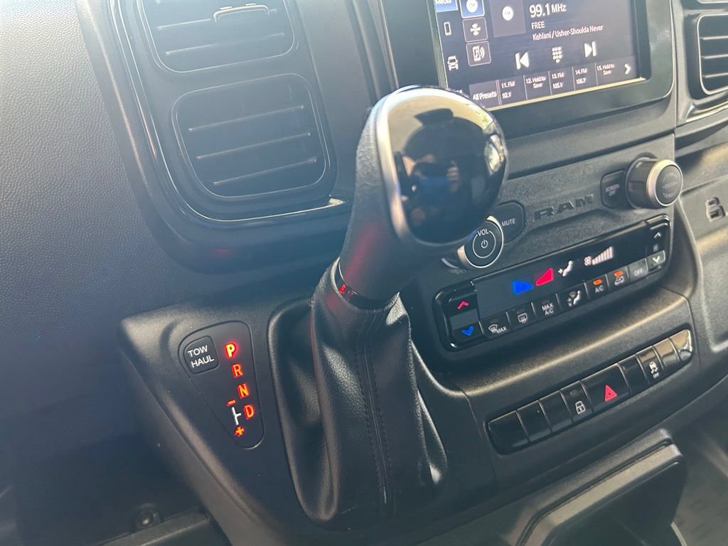 Used 2025 RAM ProMaster 2500 w/ Convenience Group FWD image 9