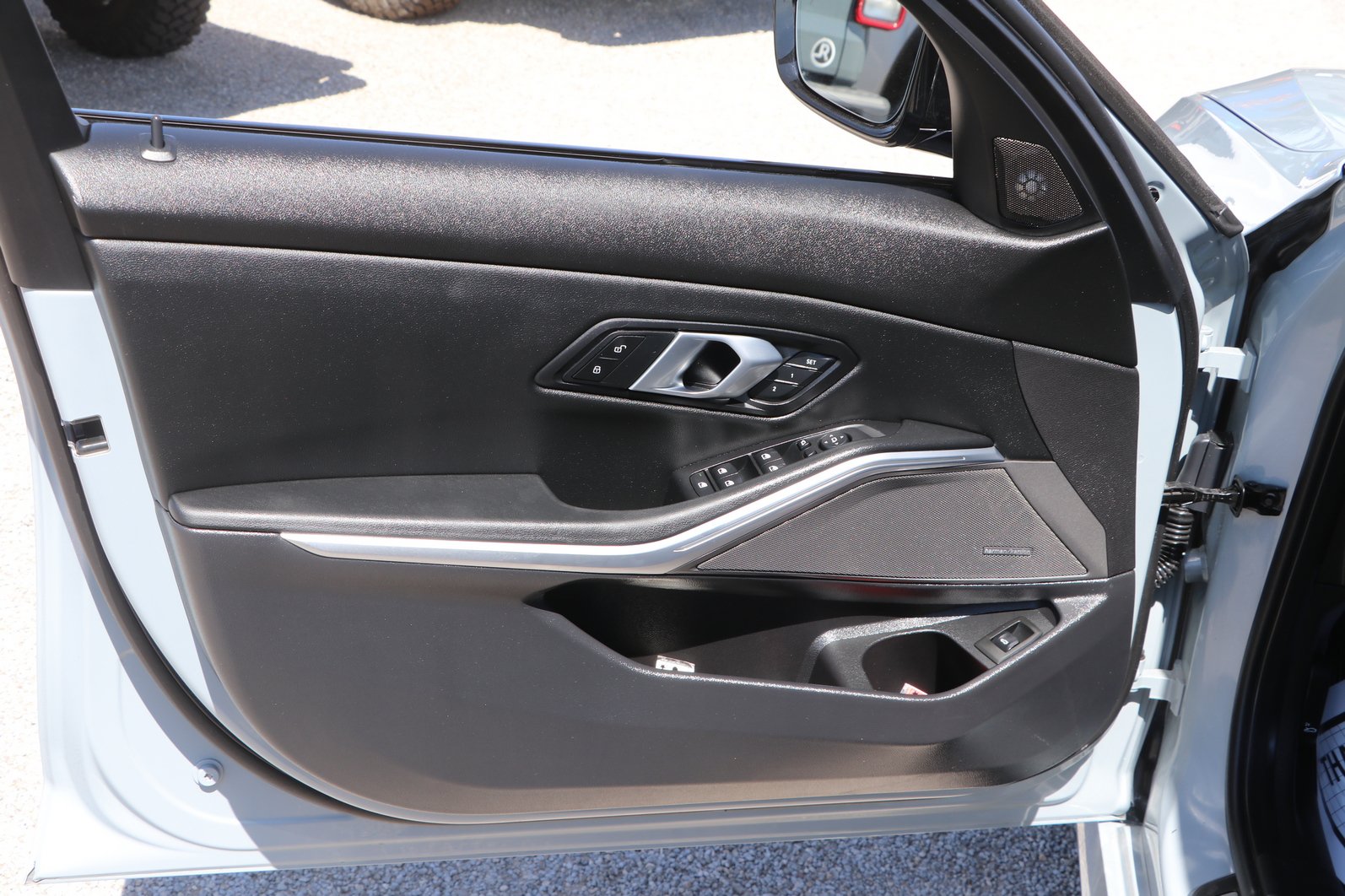 Used 2025 BMW 330i Sedan RWD image 10