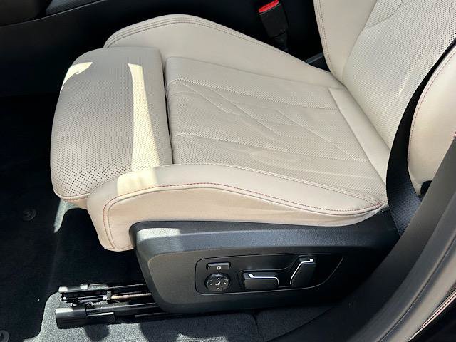 Used 2025 BMW X3 xDrive30i w/ Premium Package AWD/4WD image 13