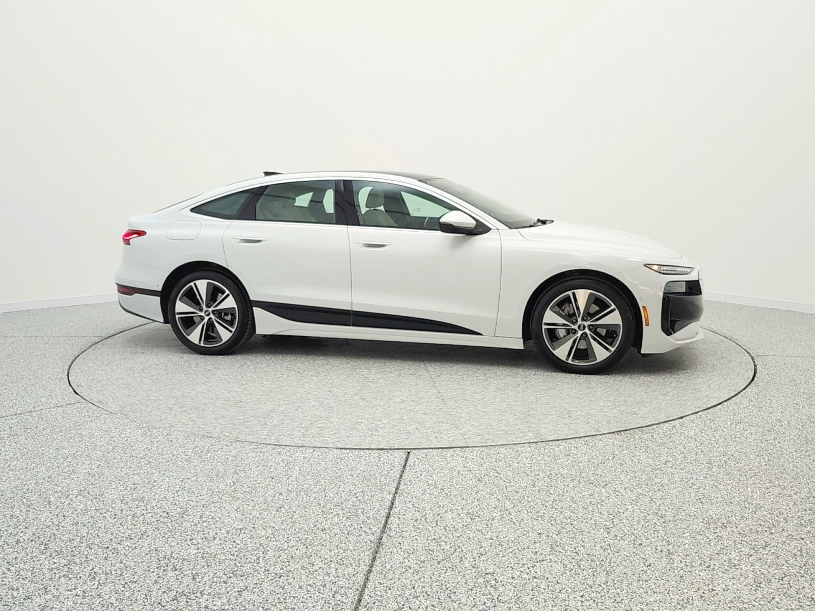 Used 2025 Audi A6 e-tron Premium Plus w/ Premium Plus image 4