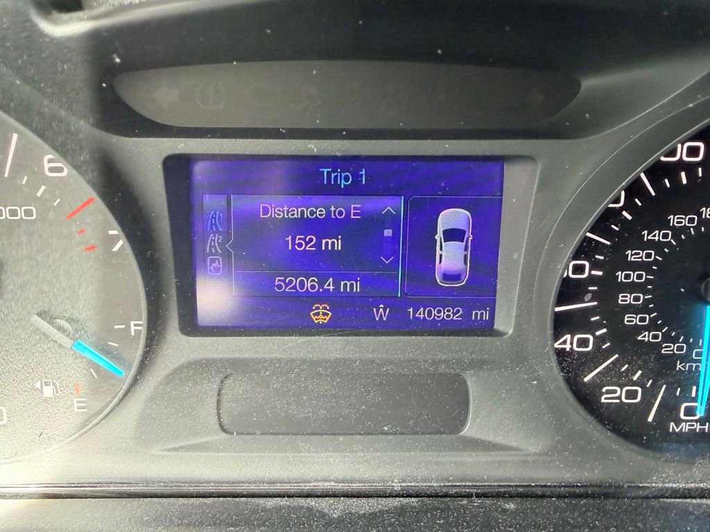 Used 2013 Ford Edge SE image 2