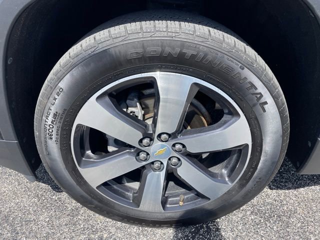 Used 2023 Chevrolet Traverse LT w/ LT Premium Package FWD image 47