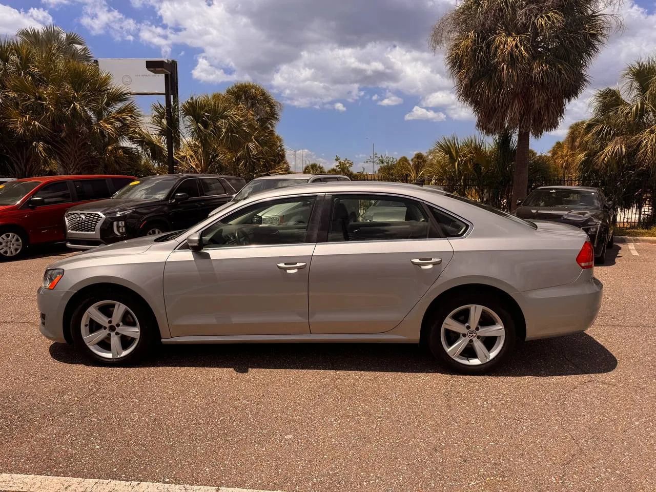 Used 2013 Volkswagen Passat 2.5 SE FWD image 4