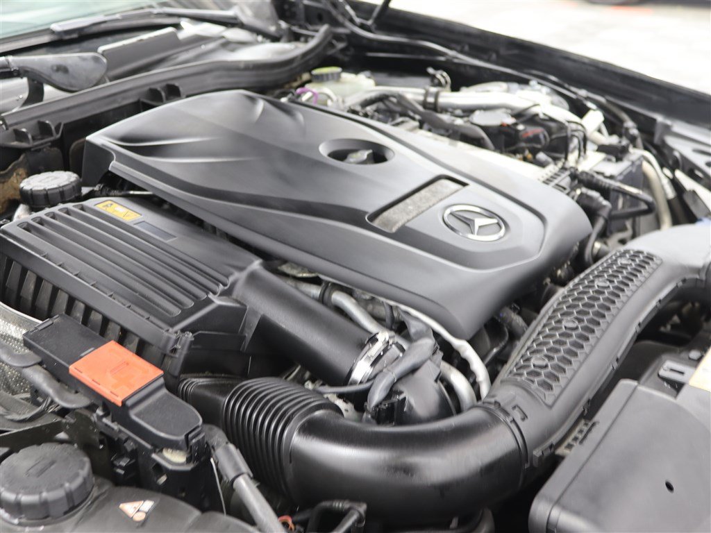 Used 2017 Mercedes-Benz SLC 300 image 33