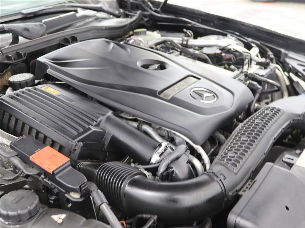 Used 2017 Mercedes-Benz SLC 300 image 33