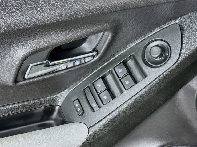 Used 2019 Chevrolet Trax LT w/ Driver Confidence Package FWD image 17