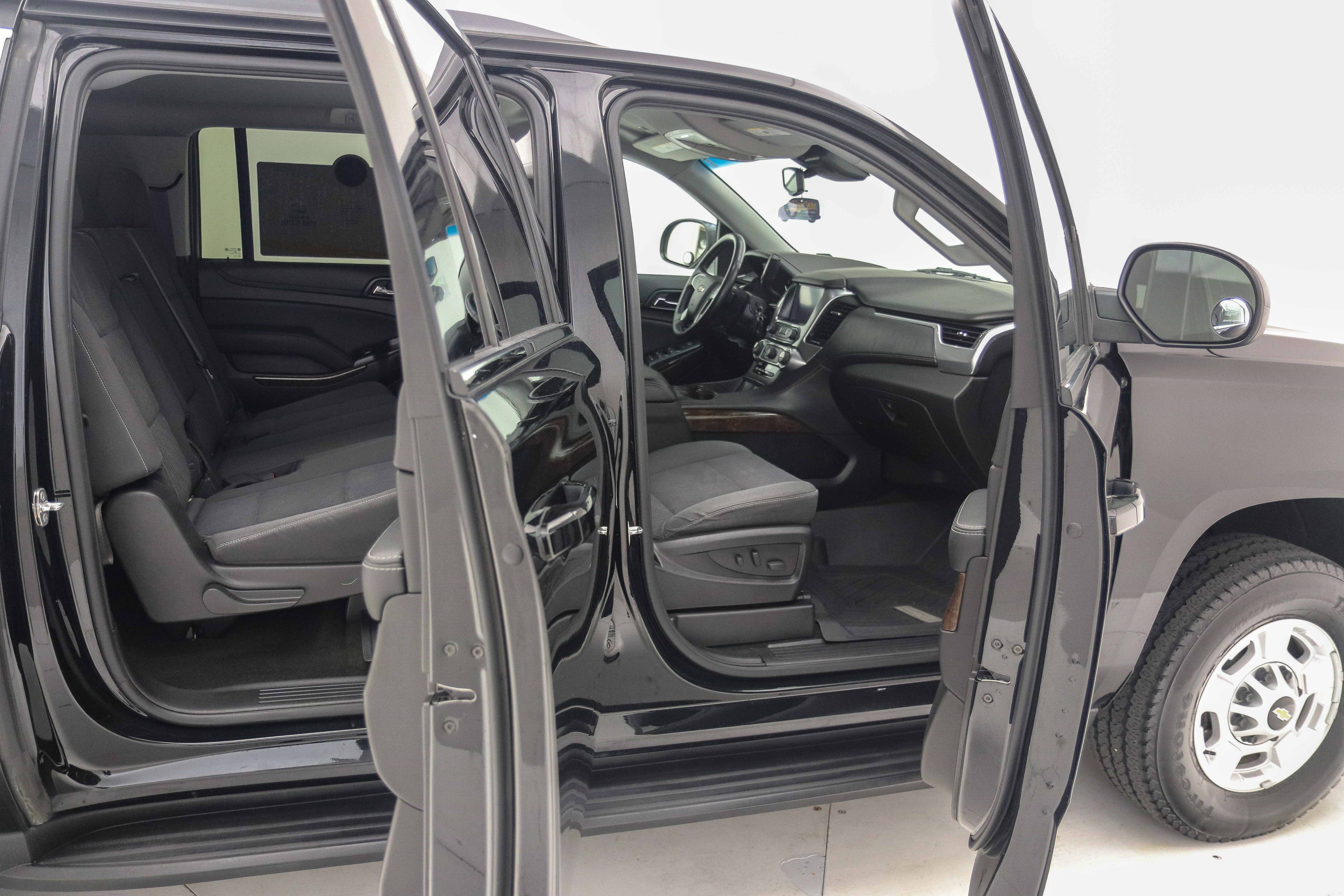 Used 2017 Chevrolet Suburban 3500 LS w/ Driver Alert Package AWD/4WD image 12
