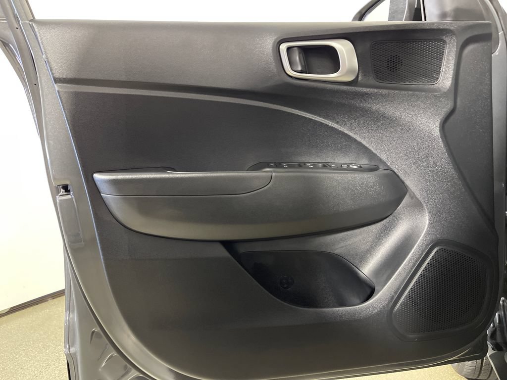 Certified 2026 Hyundai Venue SEL FWD image 20