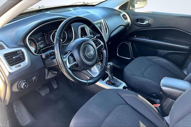 Used 2020 Jeep Compass Sport image 17