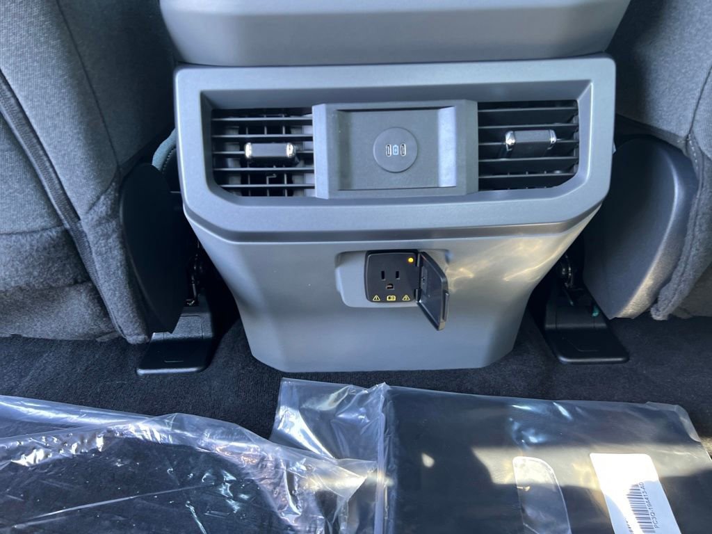 New 2026 Ford F250 XLT w/ XLT Premium Package image 40