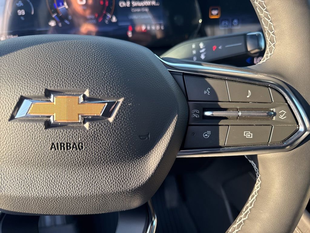 Used 2026 Chevrolet Traverse LT w/ Driver Confidence Package image 19