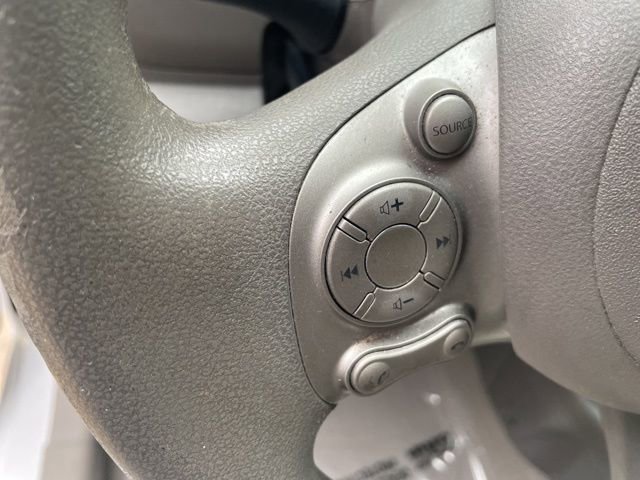 Used 2012 Nissan Versa SL image 19