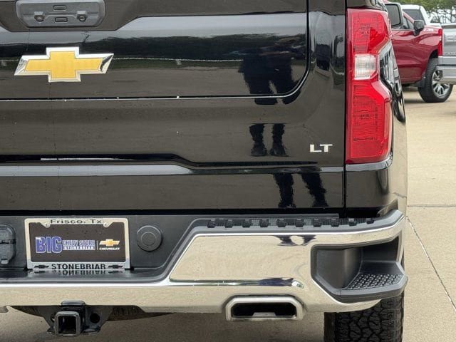 Used 2024 Chevrolet Silverado 1500 LT AWD/4WD image 7