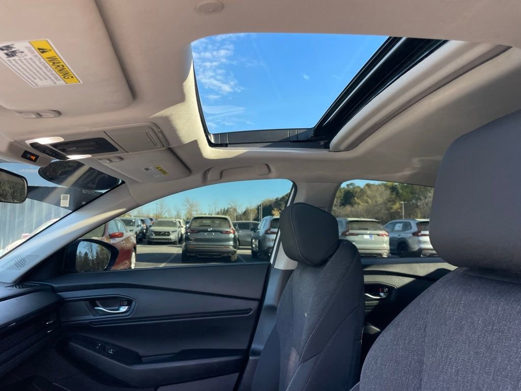 Certified 2025 Honda Accord SE image 28