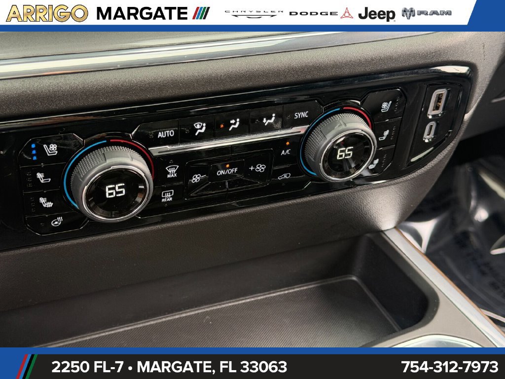 Used 2025 Chevrolet Silverado 1500 High Country w/ High Country Premium Package AWD/4WD image 26