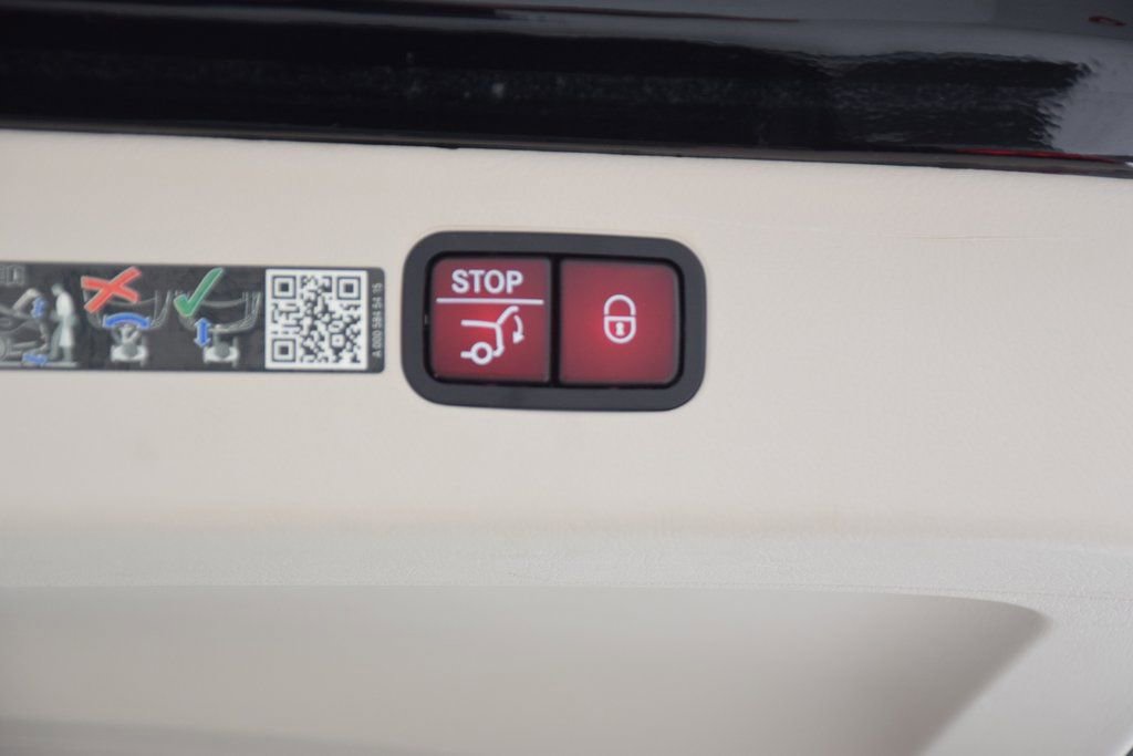 Certified 2023 Mercedes-Benz EQS 450+ 4MATIC SUV image 33