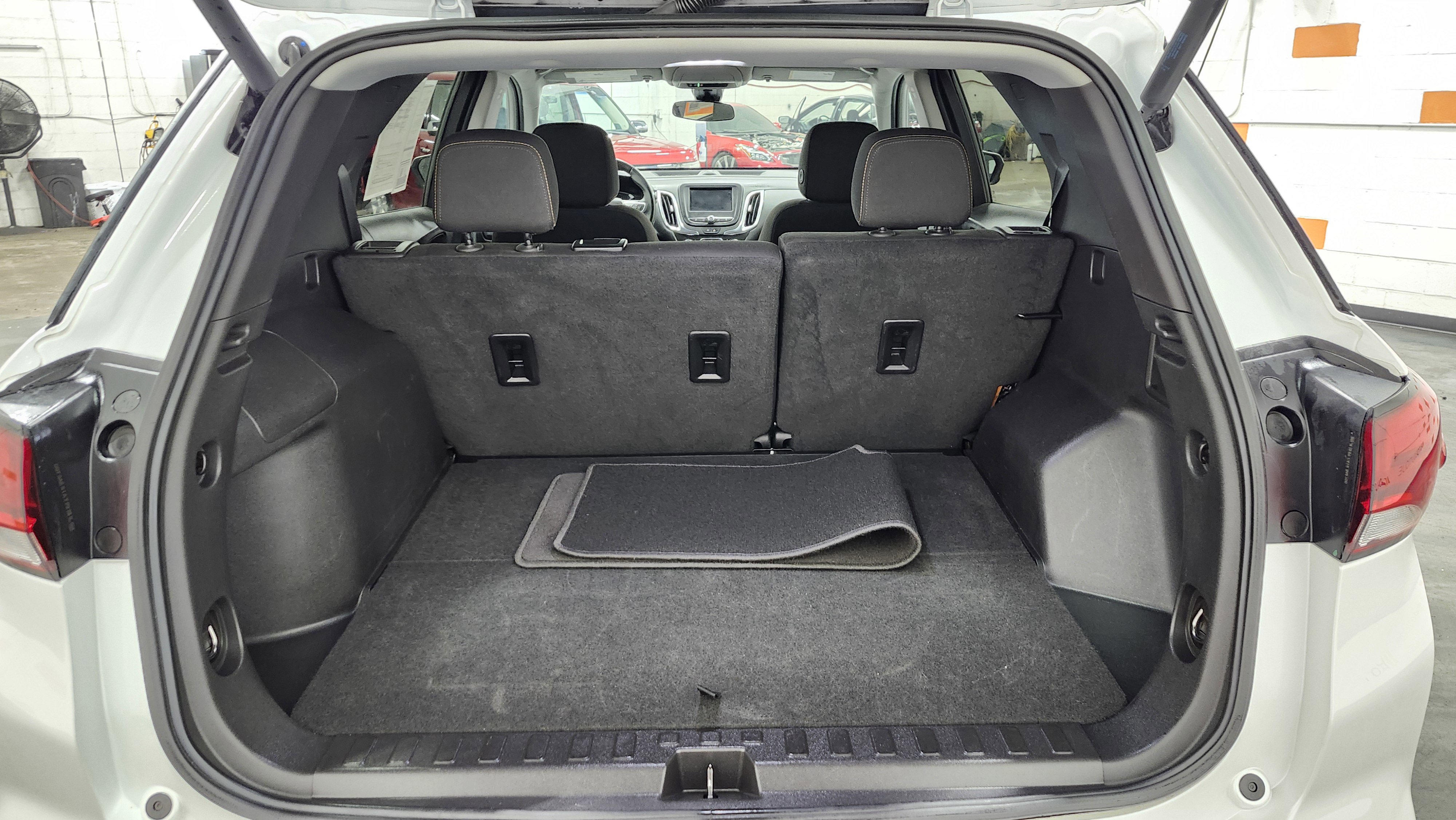 Used 2024 Chevrolet Equinox LT image 23