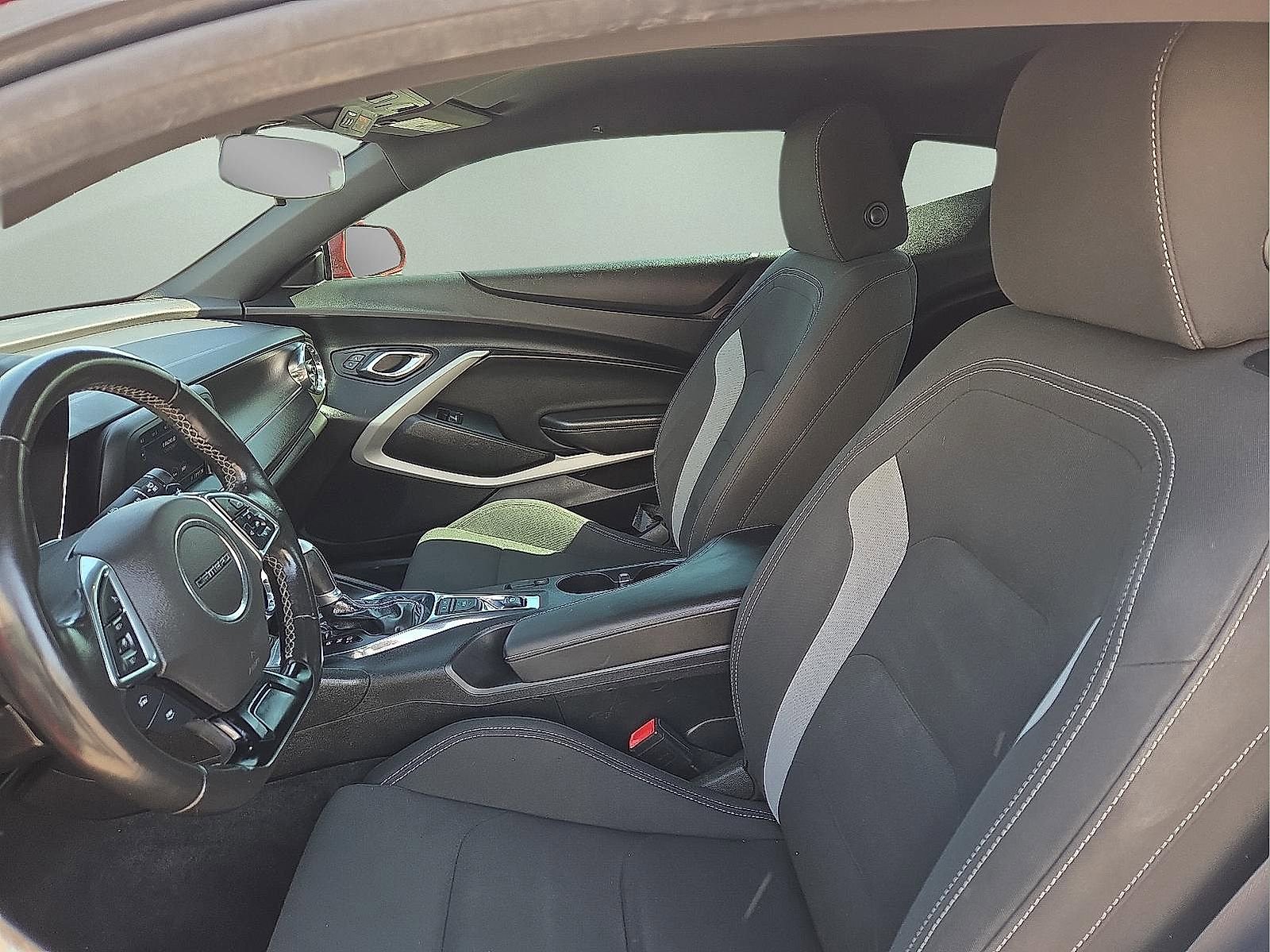 Used 2020 Chevrolet Camaro LT RWD image 12