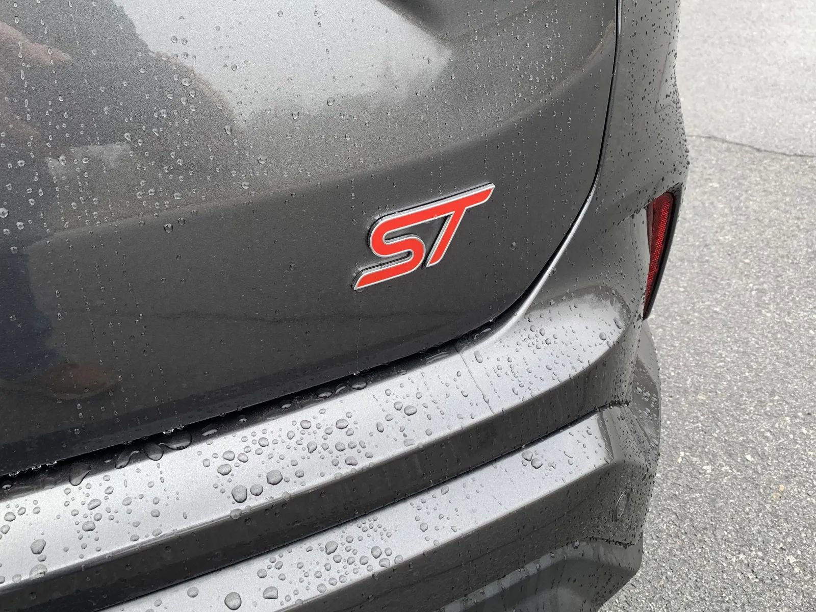 Used 2019 Ford Edge ST w/ Equipment Group 401A AWD/4WD image 13