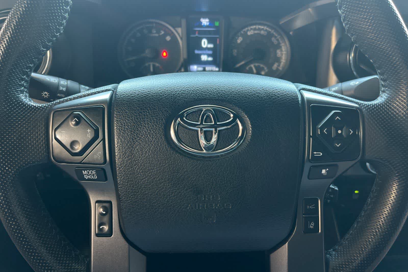 Used 2022 Toyota Tacoma TRD Off-Road w/ Technology Package AWD/4WD image 27