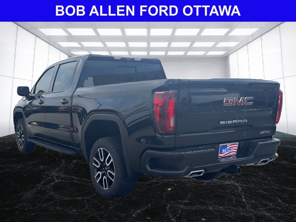 Used 2024 GMC Sierra 1500 AT4 w/ Technology Package AWD/4WD image 2