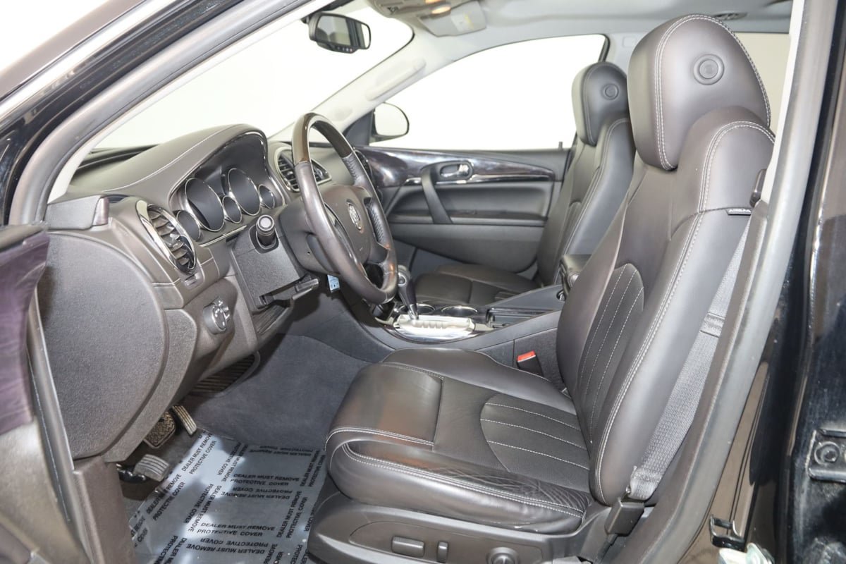 Used 2017 Buick Enclave Leather FWD image 11