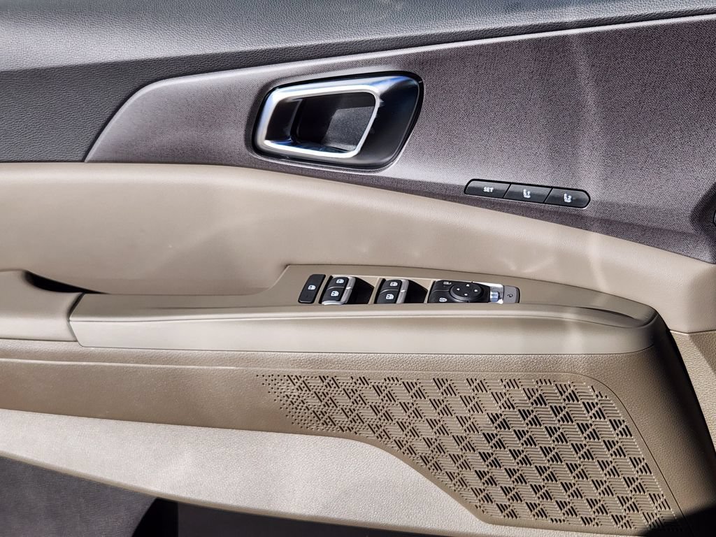 New 2026 Kia Carnival SX FWD image 6