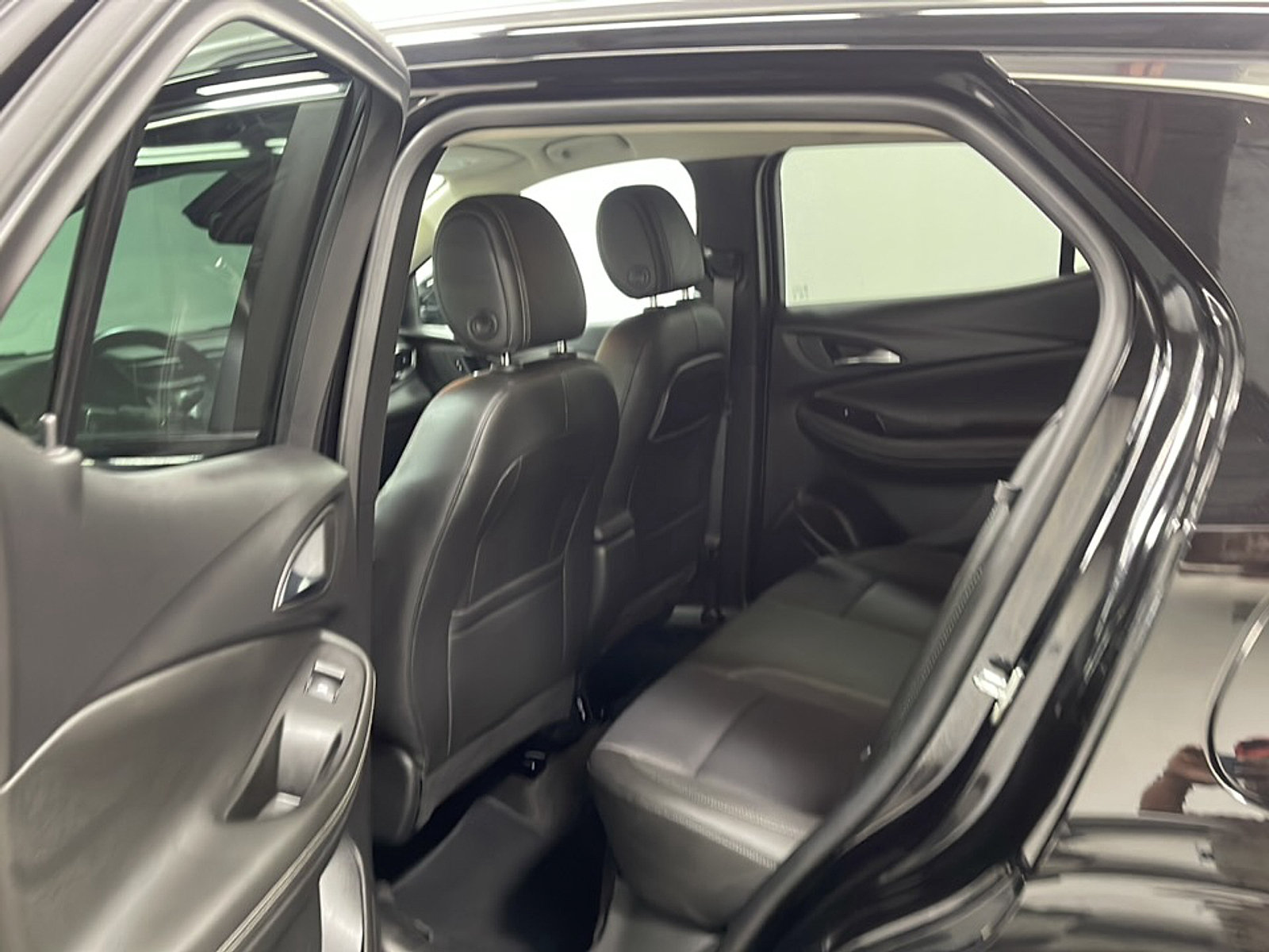 Used 2023 Buick Encore GX Select w/ Sport Touring Package FWD image 14